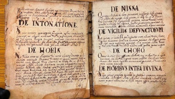 Konserwacja zabytków rękopiśmiennych ze zbiorów Archidiecezji Krakowskiej